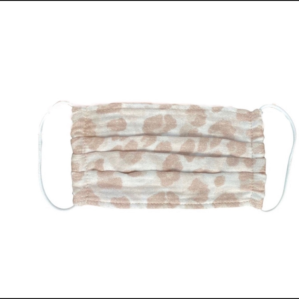 Kitsch One new cotton face mask in light leopard